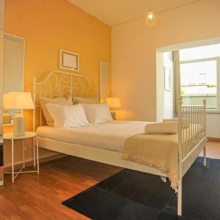 Downtown Modern 8 Bedroom - Marques De Pombal Apartmán